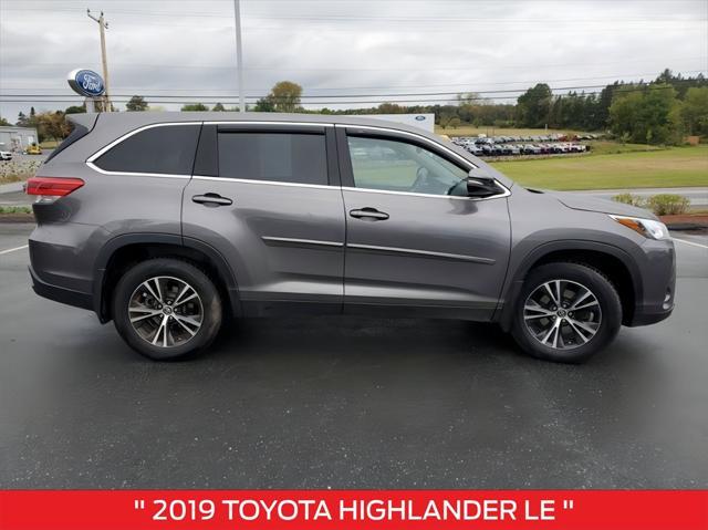 used 2019 Toyota Highlander car, priced at $19,256