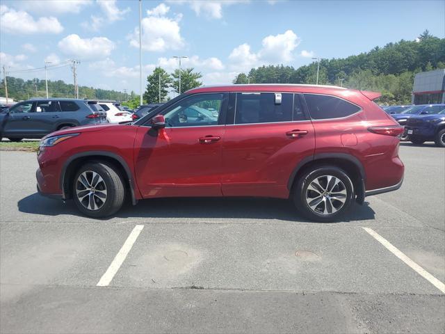 used 2020 Toyota Highlander car, priced at $29,402