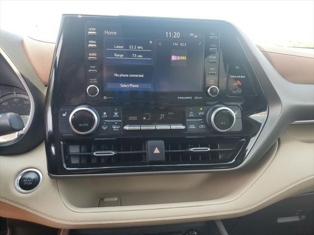 used 2020 Toyota Highlander car, priced at $29,402