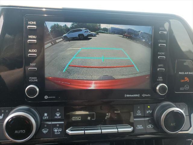 used 2020 Toyota Highlander car, priced at $29,402