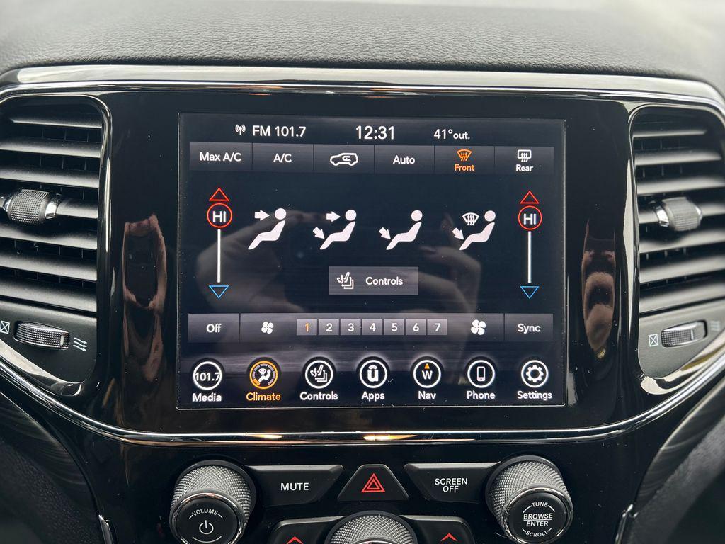 used 2021 Jeep Grand Cherokee car, priced at $24,101