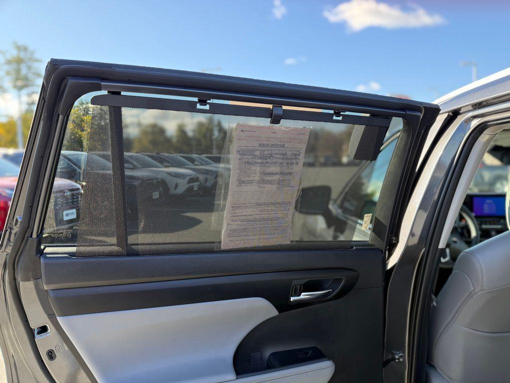 used 2025 Toyota Highlander car, priced at $42,436