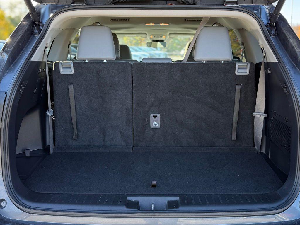 used 2025 Toyota Highlander car, priced at $42,436