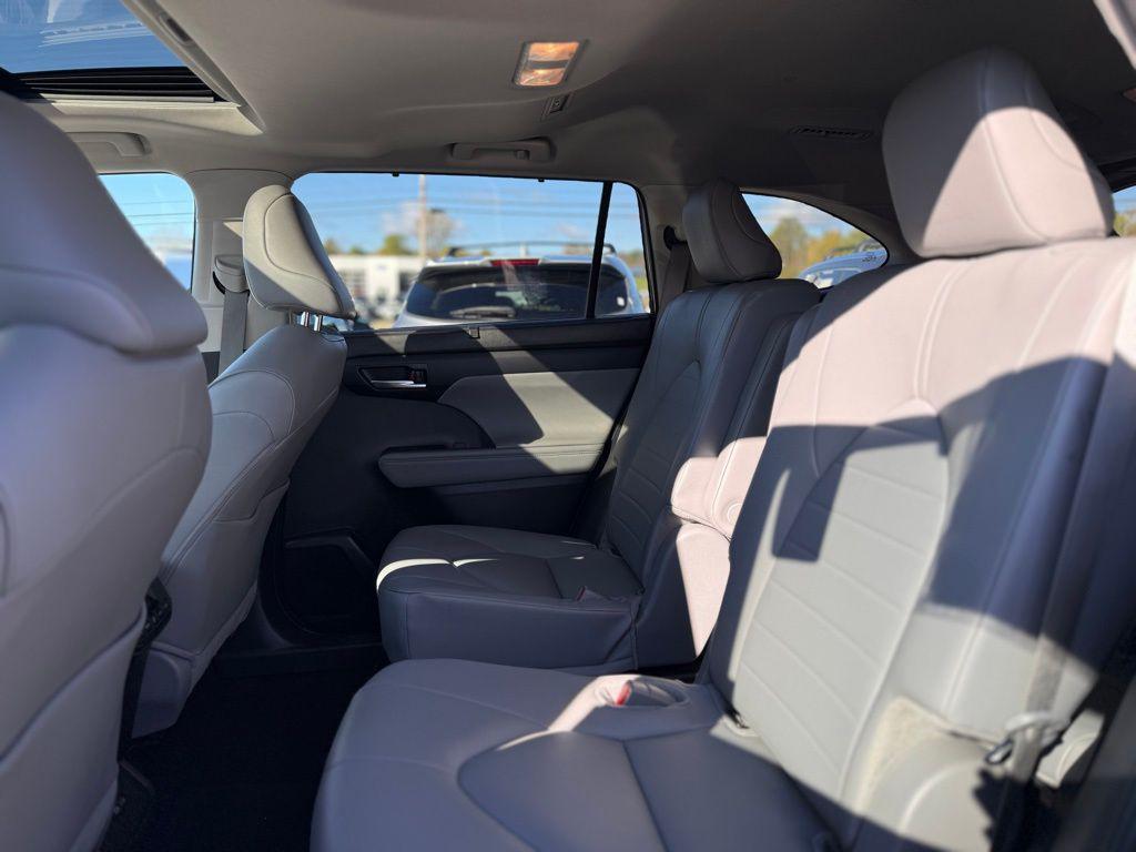 used 2025 Toyota Highlander car, priced at $42,436