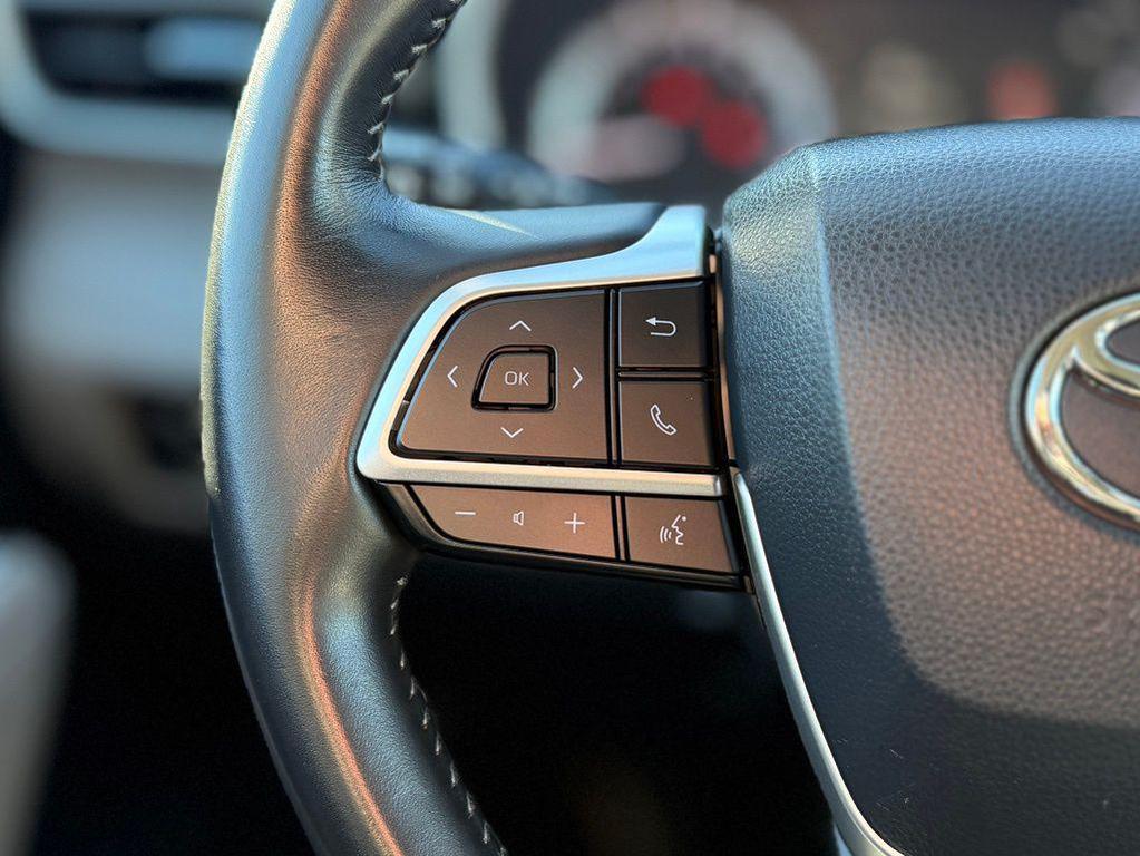 used 2025 Toyota Highlander car, priced at $42,436