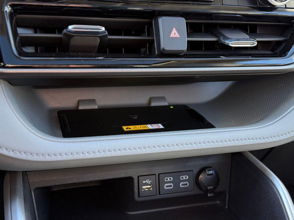 used 2025 Toyota Highlander car, priced at $42,436