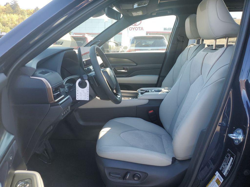 new 2026 Toyota Grand Highlander Hybrid car, priced at $59,453