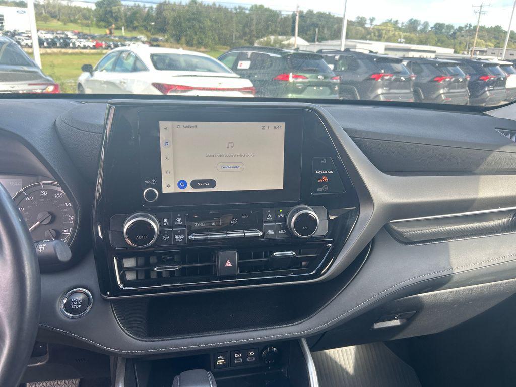 new 2023 Toyota Highlander car, priced at $34,800