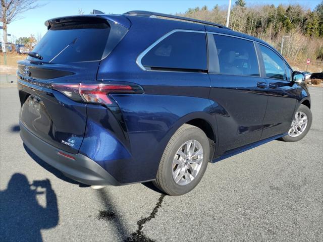 used 2024 Toyota Sienna car, priced at $43,100