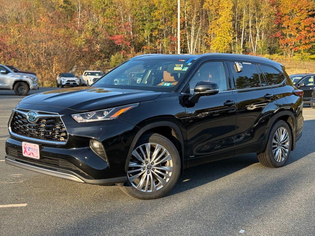 used 2024 Toyota Highlander Hybrid car, priced at $52,258