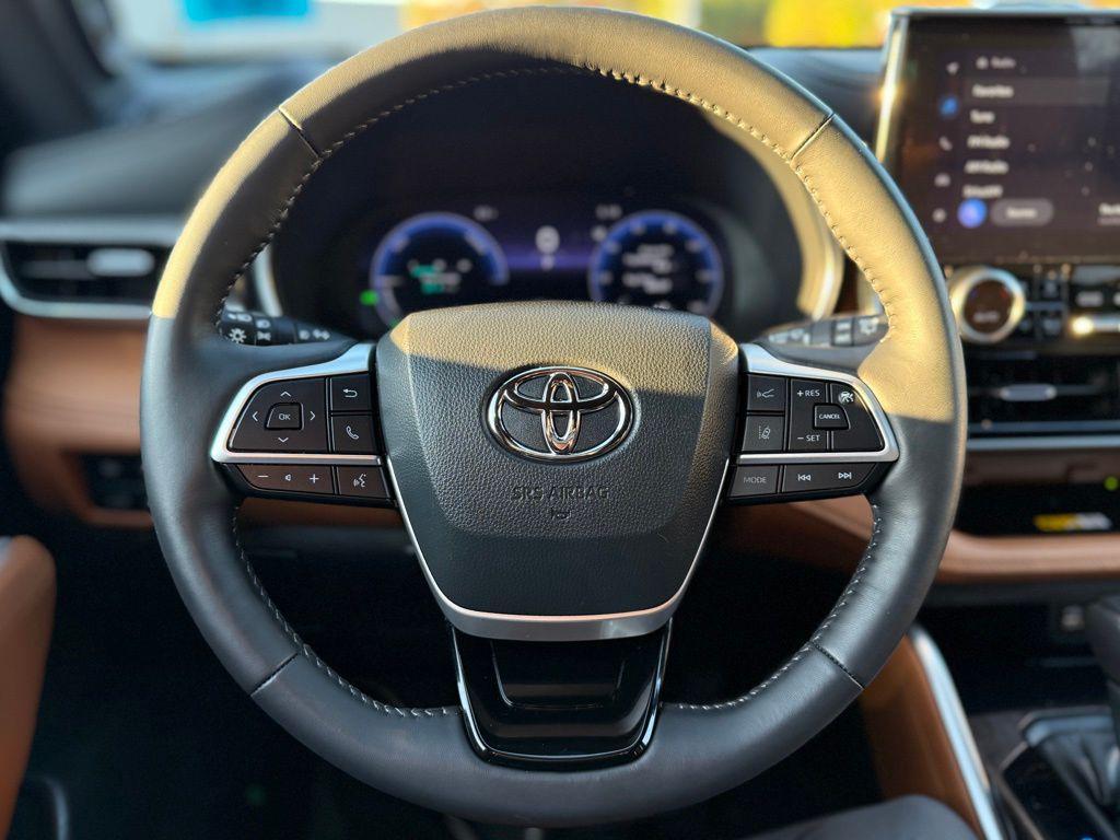 used 2024 Toyota Highlander Hybrid car, priced at $52,258
