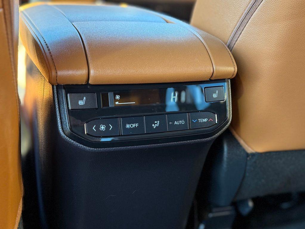 used 2024 Toyota Highlander Hybrid car, priced at $52,258