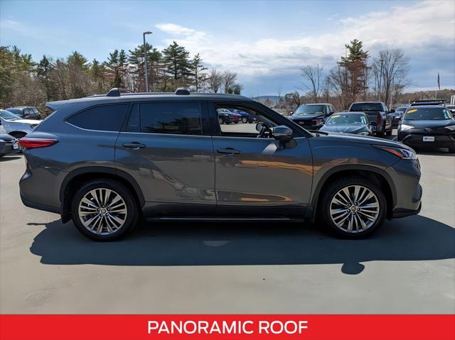 used 2022 Toyota Highlander car, priced at $38,061
