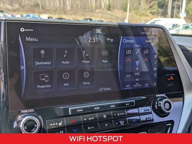 used 2022 Toyota Highlander car, priced at $38,061