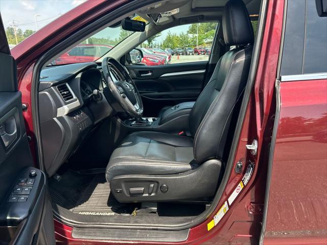 used 2019 Toyota Highlander car, priced at $25,401