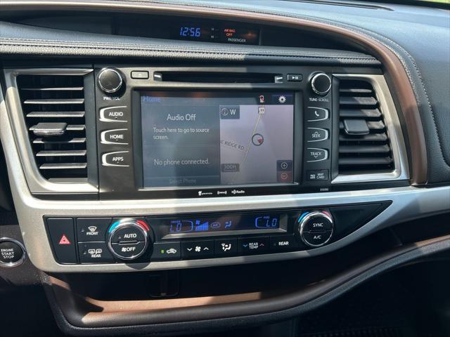 used 2019 Toyota Highlander car, priced at $25,401