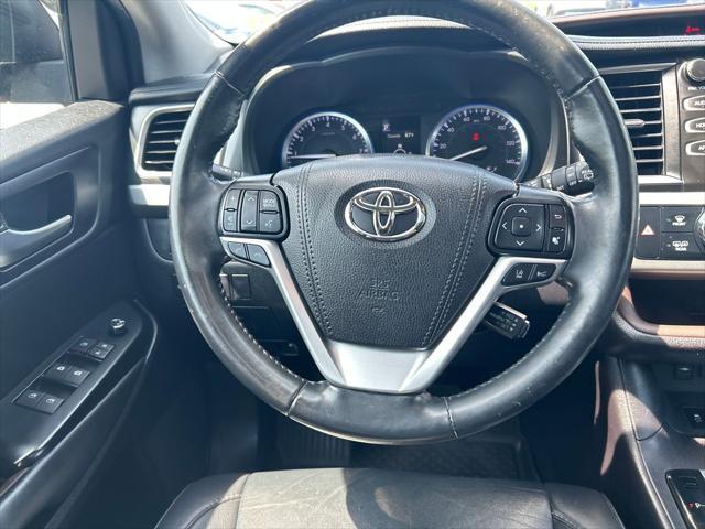 used 2019 Toyota Highlander car, priced at $25,401