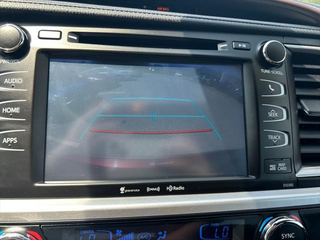 used 2019 Toyota Highlander car, priced at $25,401