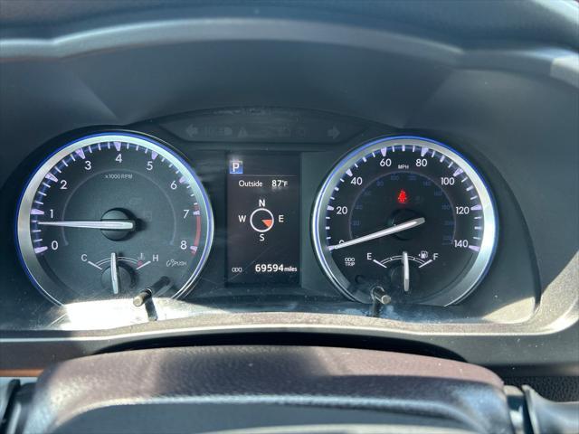 used 2019 Toyota Highlander car, priced at $25,401