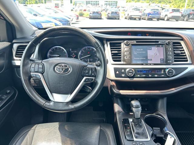 used 2019 Toyota Highlander car, priced at $25,401