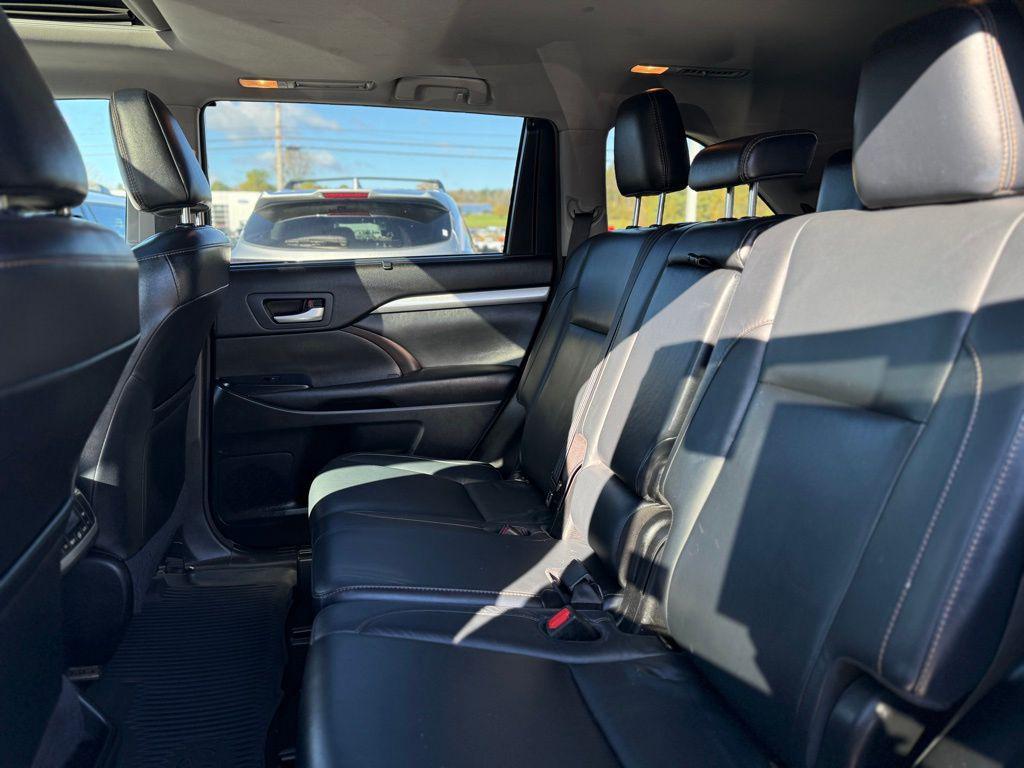 used 2018 Toyota Highlander car, priced at $20,316