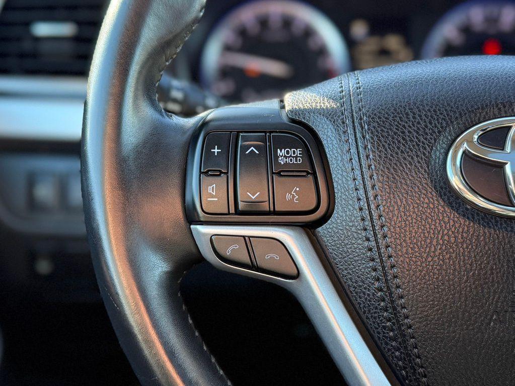 used 2018 Toyota Highlander car, priced at $20,316