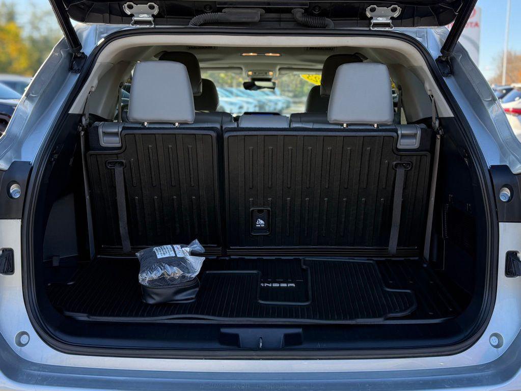 used 2023 Toyota Highlander car, priced at $37,475
