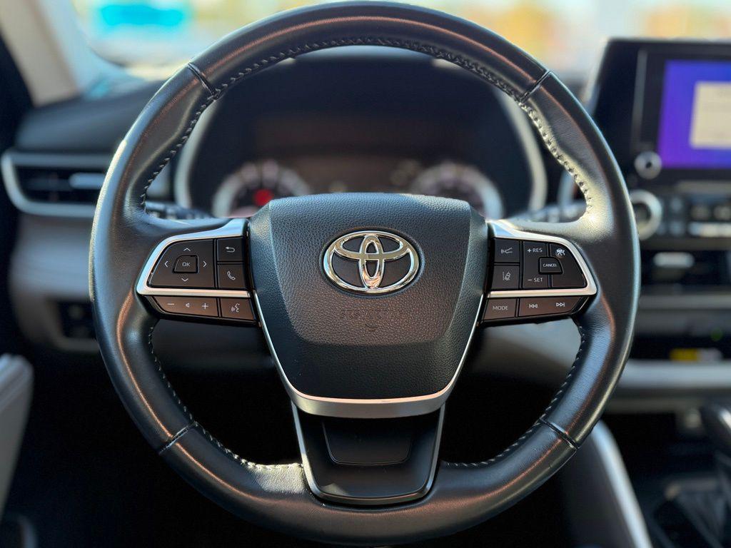 used 2023 Toyota Highlander car, priced at $37,475