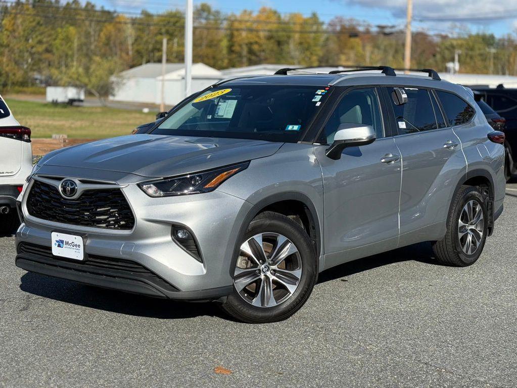 used 2023 Toyota Highlander car, priced at $37,475