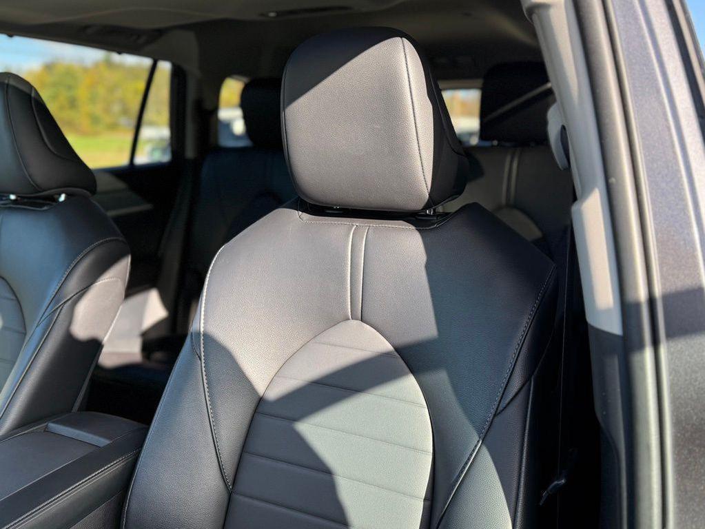 used 2024 Toyota Highlander car, priced at $39,855