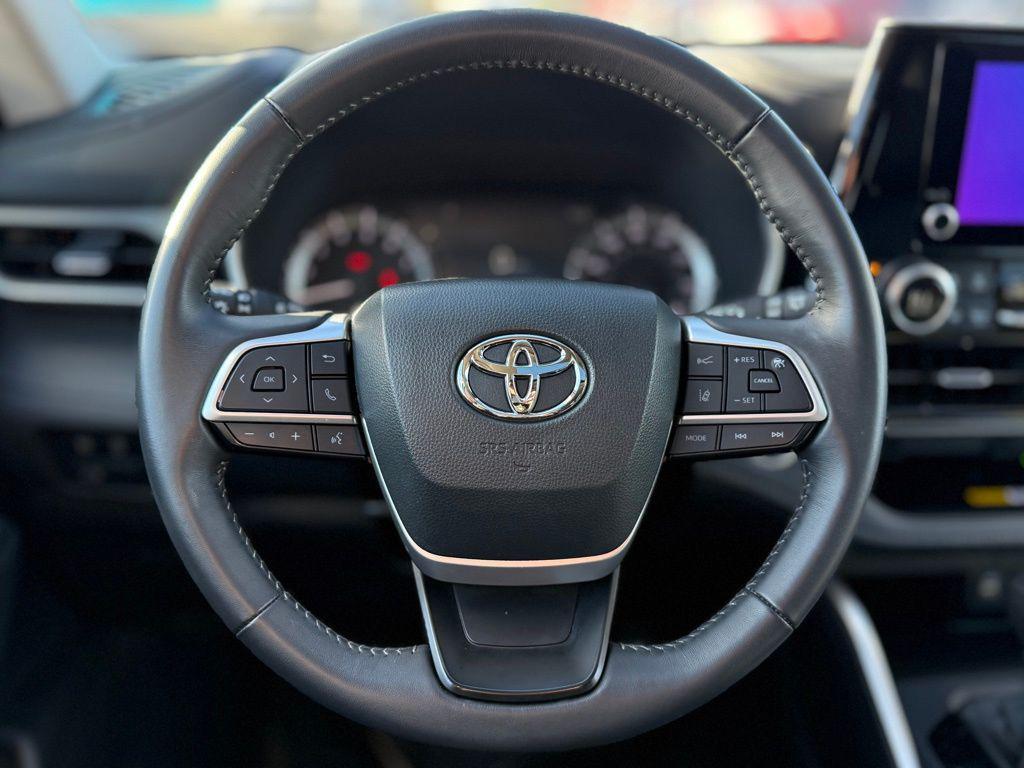 used 2024 Toyota Highlander car, priced at $39,855