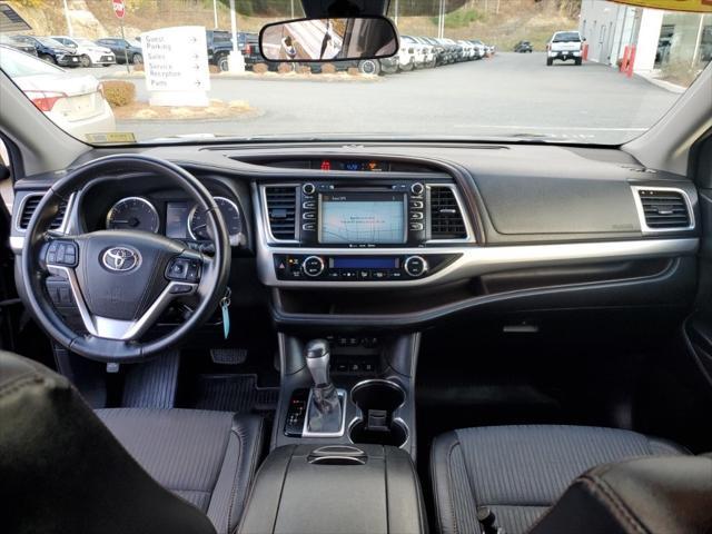 used 2018 Toyota Highlander car, priced at $19,142