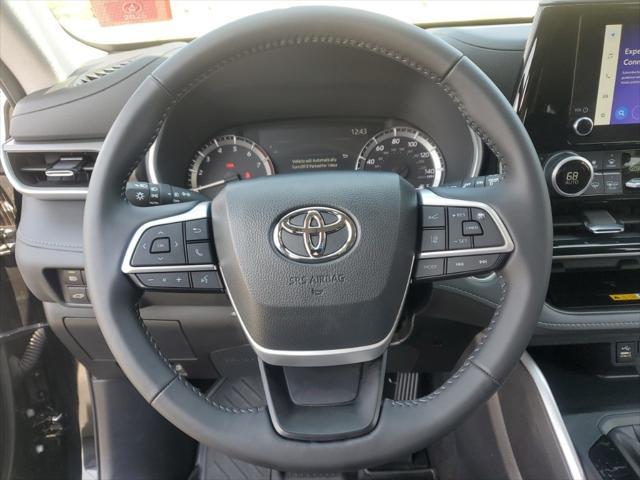 used 2024 Toyota Highlander car, priced at $44,093