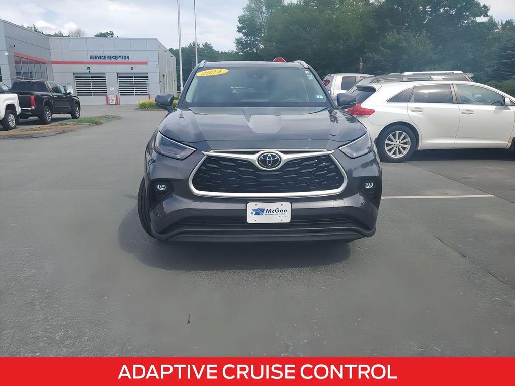 used 2024 Toyota Highlander car, priced at $41,107