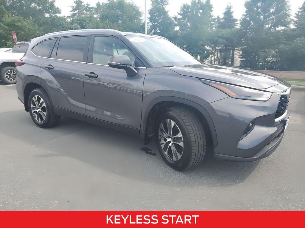 used 2024 Toyota Highlander car, priced at $41,107