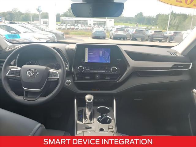 used 2024 Toyota Highlander car, priced at $42,167