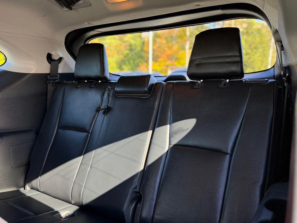 used 2021 Toyota Highlander Hybrid car, priced at $28,289