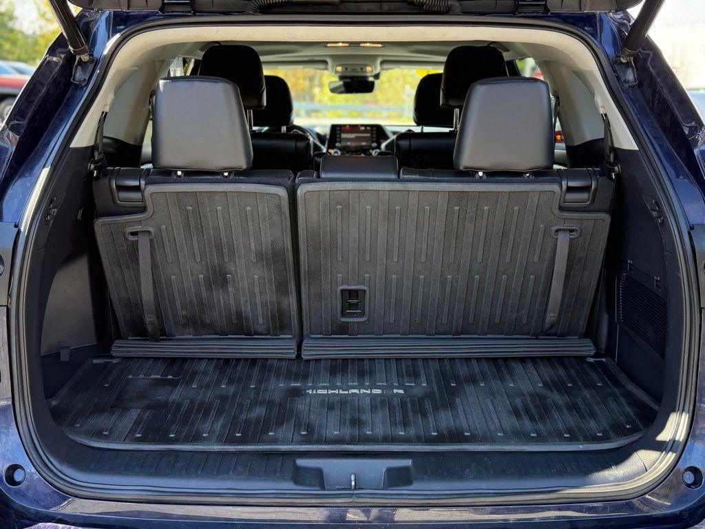 used 2021 Toyota Highlander Hybrid car, priced at $28,289