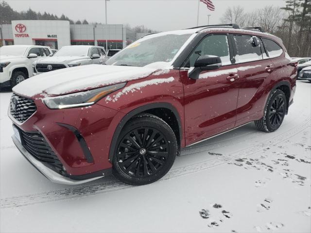 used 2024 Toyota Highlander car, priced at $45,703