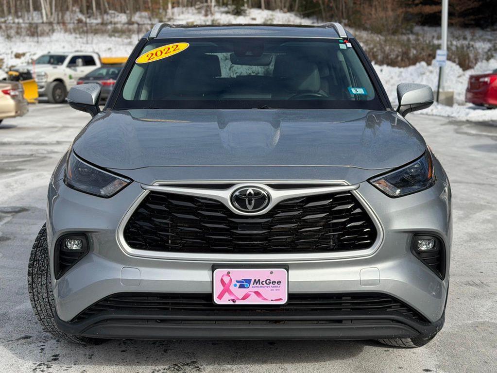 used 2022 Toyota Highlander car, priced at $31,263