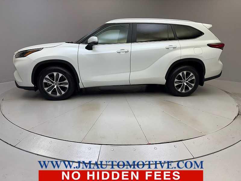 used 2023 Toyota Highlander car, priced at $37,995