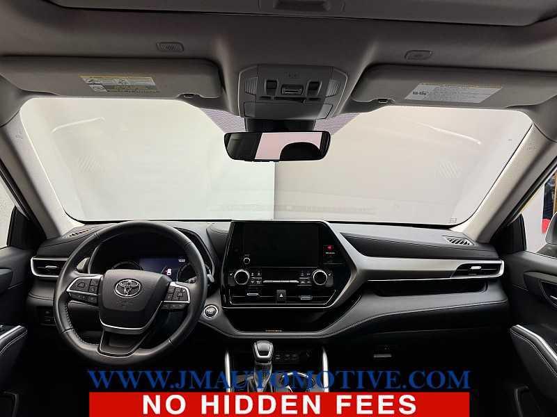 used 2023 Toyota Highlander car, priced at $37,995