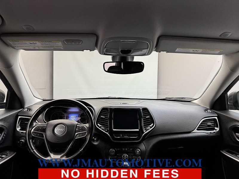 used 2020 Jeep Cherokee car, priced at $17,995