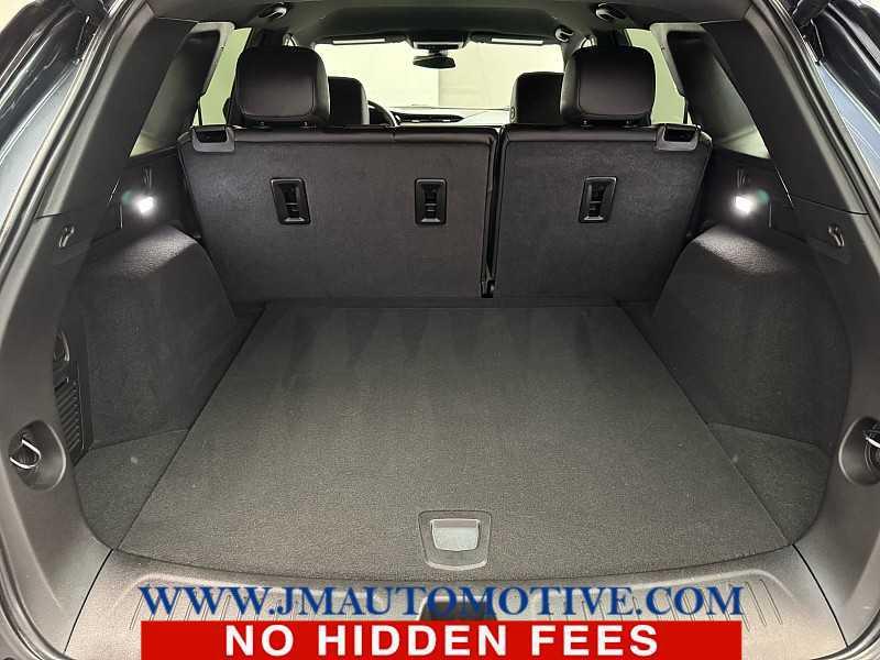 used 2021 Cadillac XT5 car, priced at $27,995