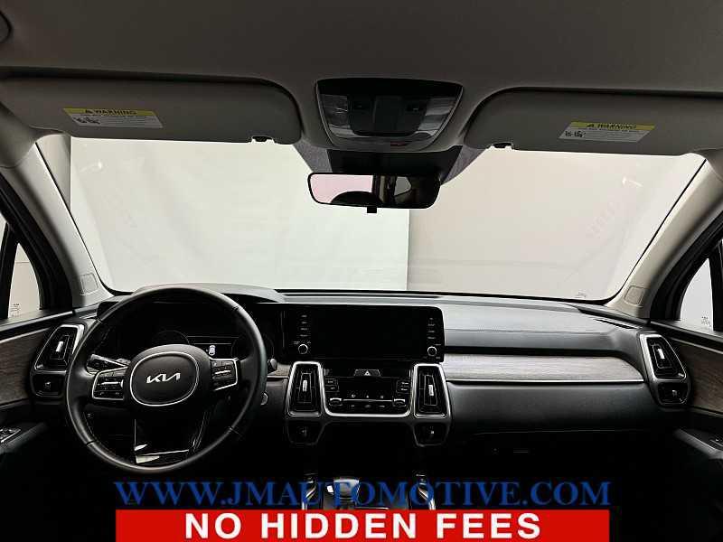 used 2022 Kia Sorento car, priced at $28,995