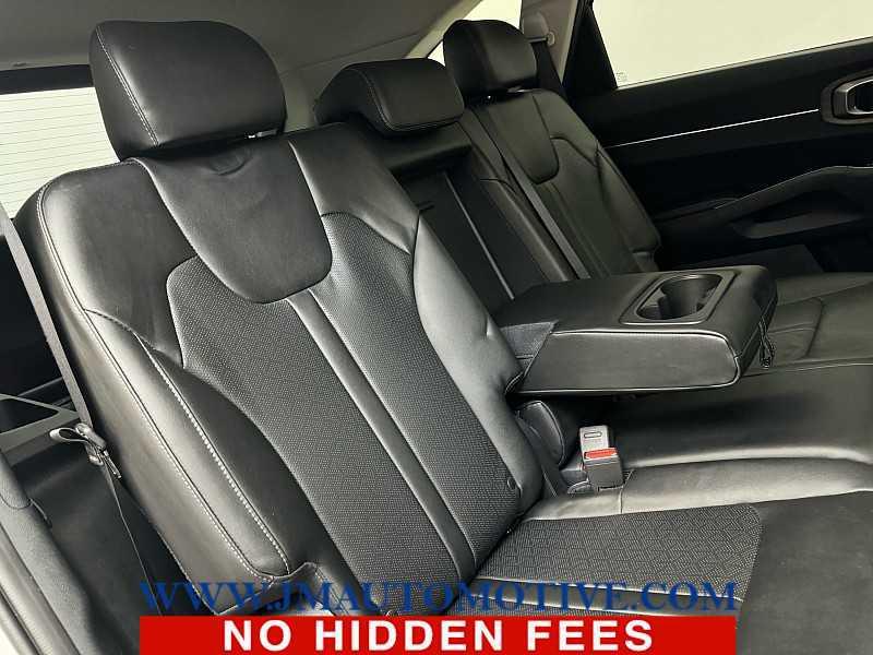 used 2022 Kia Sorento car, priced at $28,995