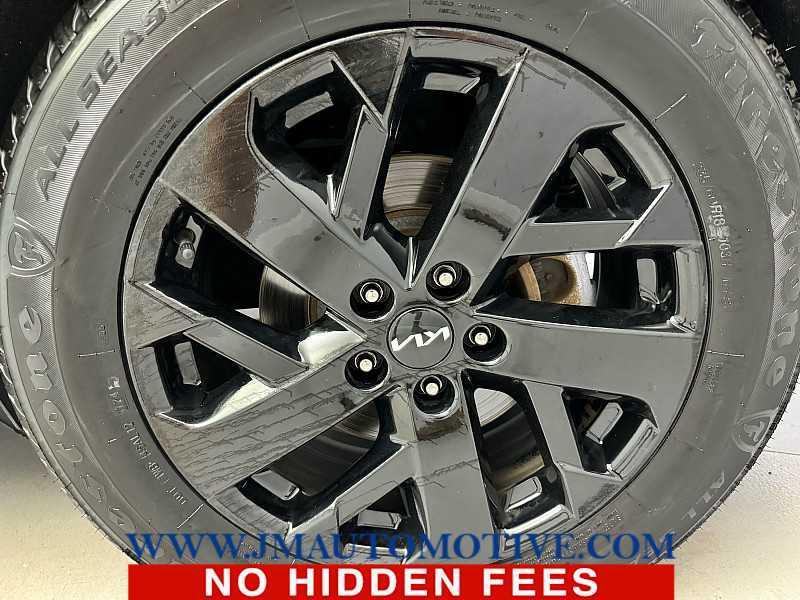 used 2022 Kia Sorento car, priced at $28,995