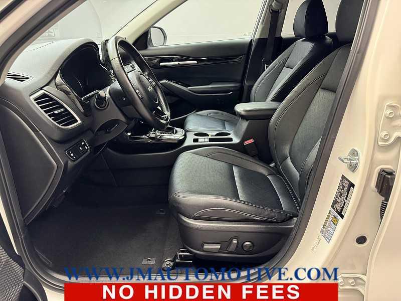 used 2023 Kia Seltos car, priced at $20,995