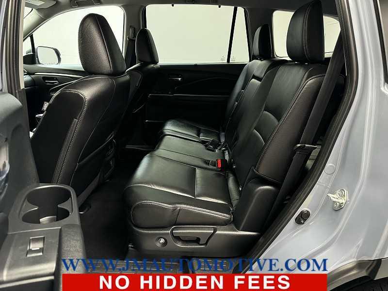 used 2022 Honda Pilot car, priced at $31,995