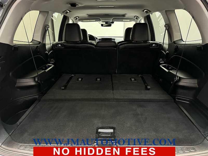 used 2022 Honda Pilot car, priced at $31,995